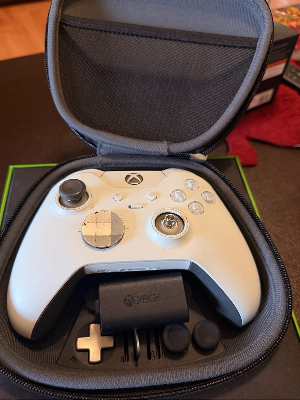 Xbox One Elite Wireless Controller White w/ Original Carrying Case & Box